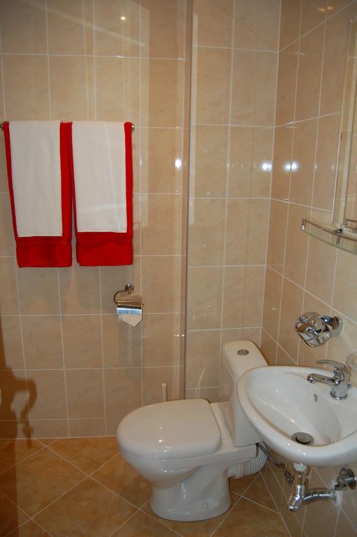 Rozovata Kashta Hotel Kyustendil Room photo